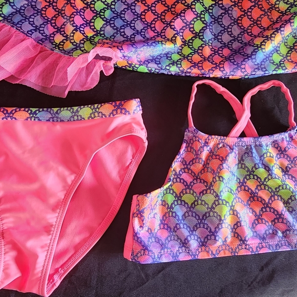 3 Piece Mermaid Swimsuit - Picture 2 of 5